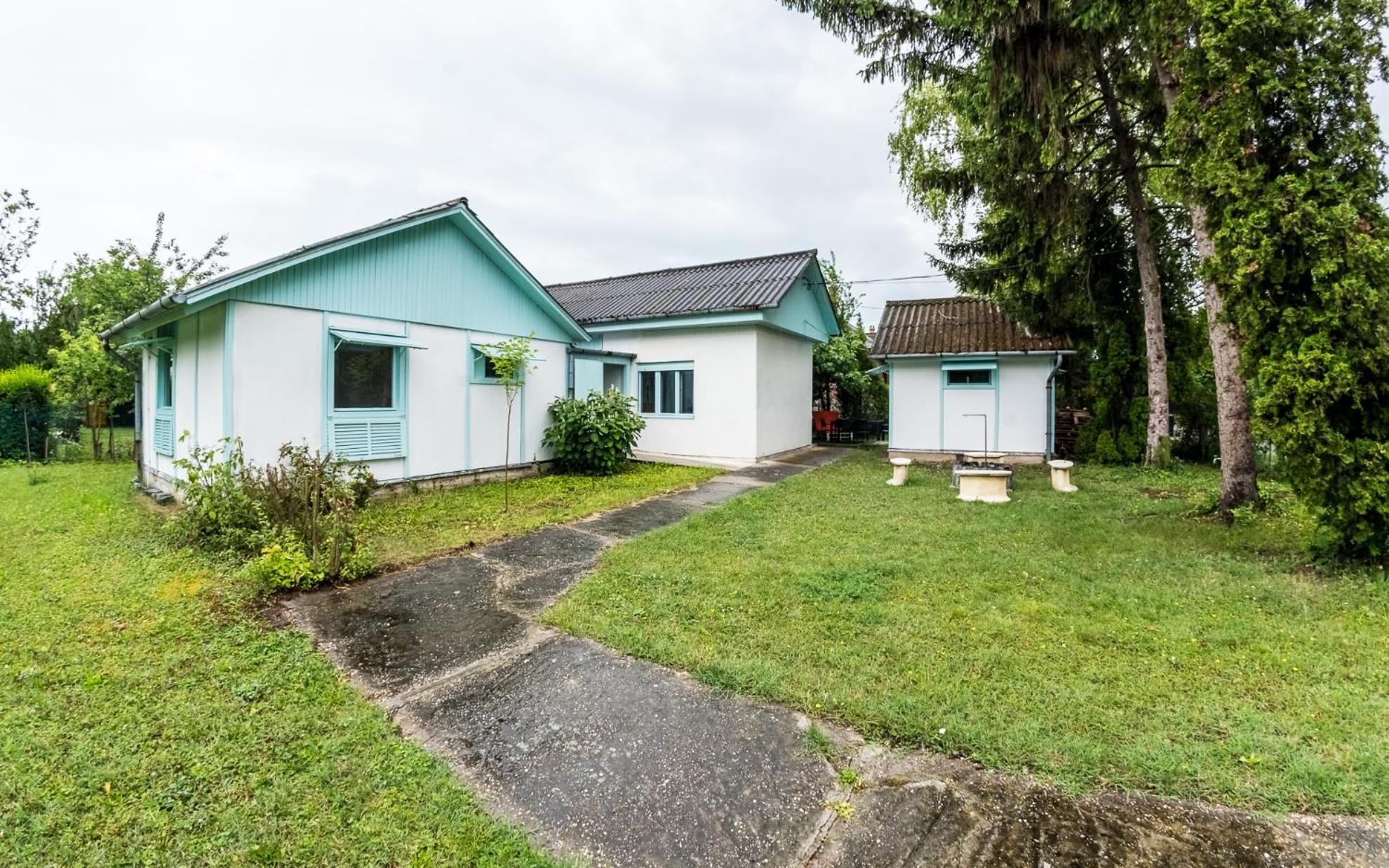 Penge Bungalók Balatonalmádi Eksteriør billede